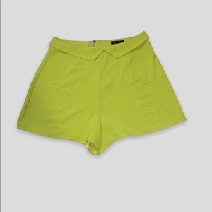 Elegant neon green shorts✅- size S